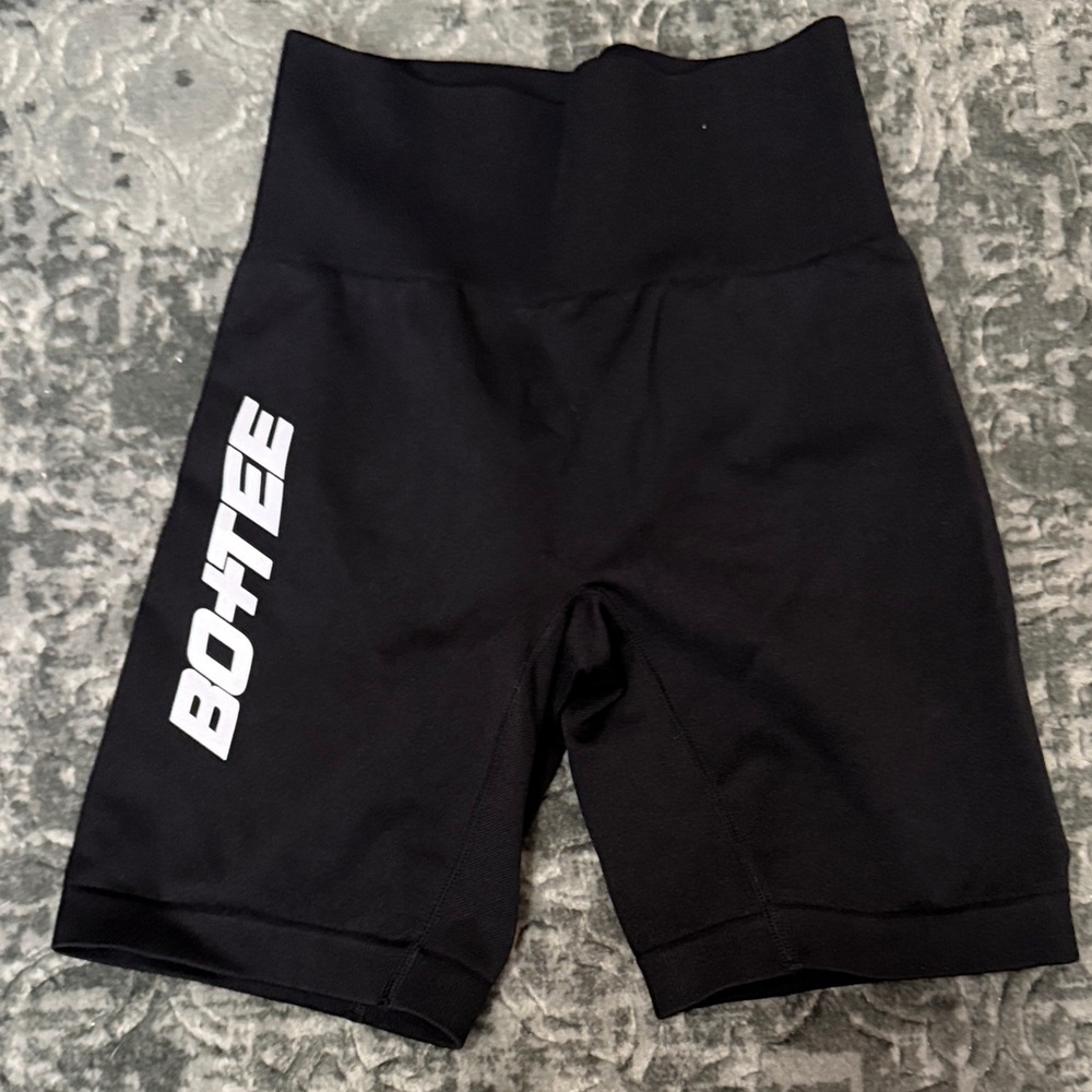 Bo+Tee Black Women's scrunch butt Shorts